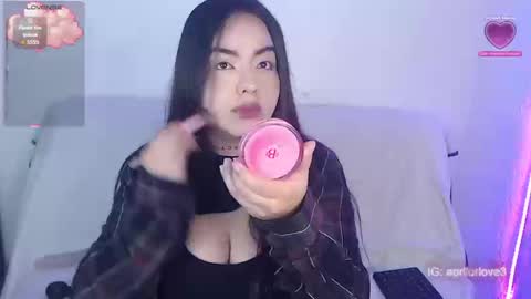 Snapshot of apriil_3 chatting on 09/16/25, 03:35 Abril Freelance Model online show from 09/16/25, 03:35