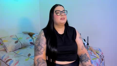 Snapshot of apriilpeach_ chatting on 03/21/26, 02:16 Maria online show from 03/21/26, 02:16