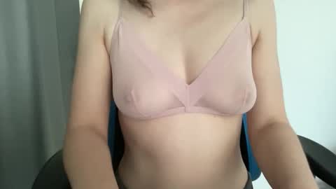 Snapshot of april2020cute chatting on 06/02/26, 11:45 April online show from 06/02/26, 11:45