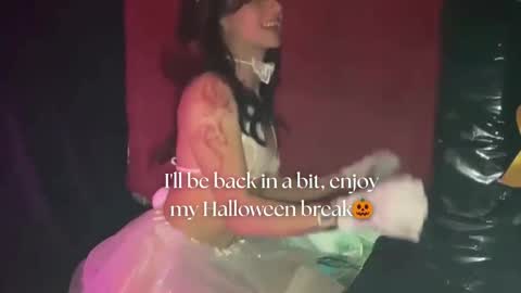   online show from 10/24/25, 12:01