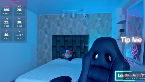 Snapshot of april_dumont chatting on 12/18/25, 03:07 April online show from 12/18/25, 03:07