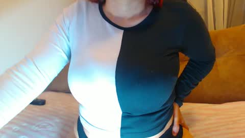 Snapshot of april_harrys chatting on 01/27/25, 04:43 April online show from 01/27/25, 04:43