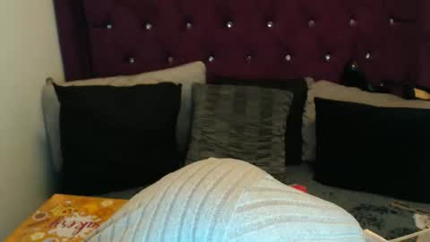 Snapshot of april_harrys chatting on 10/01/25, 02:56 April online show from 10/01/25, 02:56