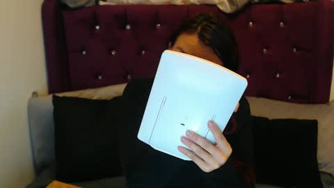 Snapshot of april_harrys chatting on 10/14/25, 12:28 April online show from 10/14/25, 12:28