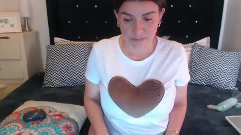 Snapshot of april_harrys chatting on 03/26/26, 03:28 April online show from 03/26/26, 03:28