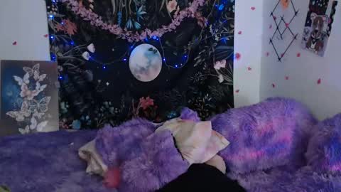 Snapshot of april_l6 chatting on 01/18/25, 09:45 april_l6 online show from 01/18/25, 09:45