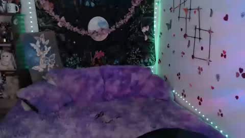 Snapshot of april_l6 chatting on 03/05/25, 07:27 april_l6 online show from 03/05/25, 07:27