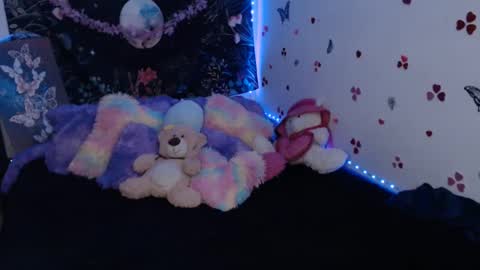 Snapshot of april_l6 chatting on 10/06/25, 11:46 april_l6 online show from 10/06/25, 11:46