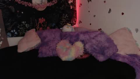 Snapshot of april_l6 chatting on 12/03/25, 11:14 april_l6 online show from 12/03/25, 11:14