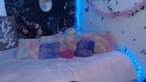 april_l6 online show from 04/01/26, 12:00