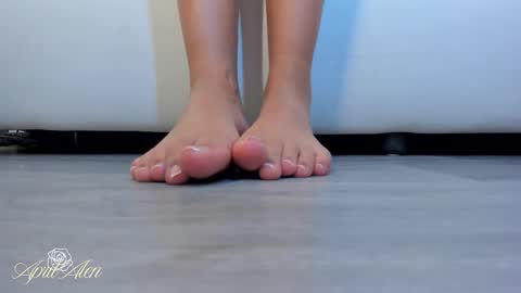 April online show from 11/29/25, 06:27