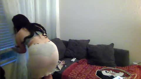 Snapshot of aprilanna chatting on 02/08/25, 06:01 AnnaApril420 online show from 02/08/25, 06:01