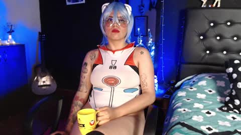 lucy online show from 01/03/25, 05:50