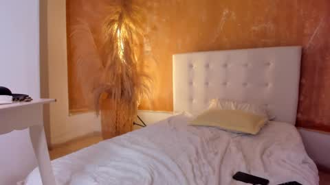 aprill_fox online show from 02/23/25, 10:49