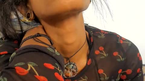 Snapshot of aprillebony319262 chatting on 03/29/26, 05:35 aprillebony319262 online show from 03/29/26, 05:35