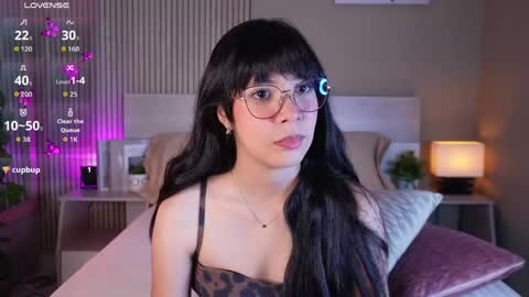 Snapshot of aprilqueenie chatting on 06/08/26, 07:47 aprilqueenie online show from 06/08/26, 07:47