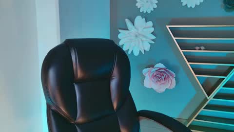  April Rhodes  online show from 02/19/25, 10:01
