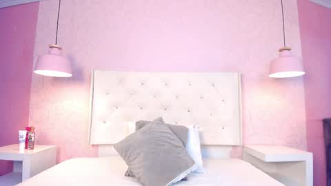 Snapshot of aprilsterling chatting on 04/20/26, 12:30 april online show from 04/20/26, 12:30