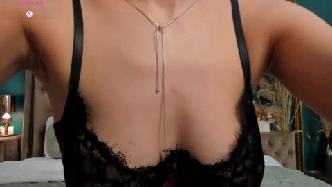 Snapshot of aprilwon chatting on 02/14/25, 12:25 April online show from 02/14/25, 12:25