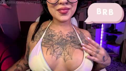 Snapshot of apurple_tulip chatting on 04/05/26, 04:53 online show from 04/05/26, 04:53