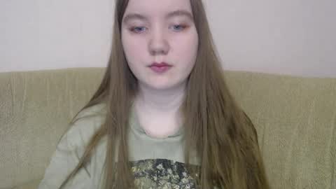 Snapshot of aquanarmin chatting on 12/19/25, 05:36 Josefin online show from 12/19/25, 05:36