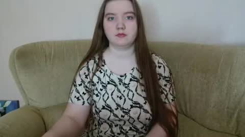 Snapshot of aquanarmin chatting on 06/19/26, 01:32 Josefin online show from 06/19/26, 01:32