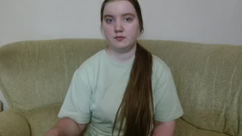 Snapshot of aquanarmin chatting on 07/12/26, 04:58 Josefin online show from 07/12/26, 04:58