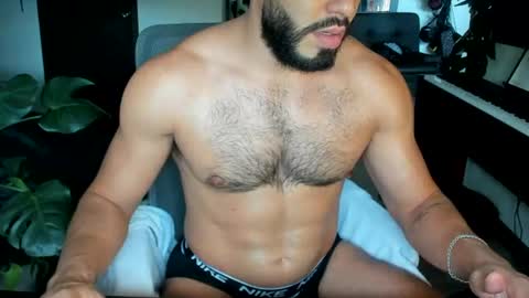 Snapshot of aquiles0224 chatting on 07/17/26, 03:50 T. online show from 07/17/26, 03:50