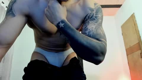 Jonathan online show from 03/11/25, 02:32