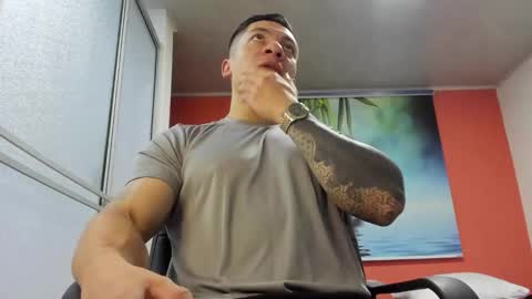 Snapshot of aquiles_51 chatting on 03/04/26, 06:14 Jonathan online show from 03/04/26, 06:14