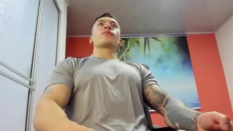 Snapshot of aquiles_51 chatting on 03/13/26, 01:29 Jonathan online show from 03/13/26, 01:29