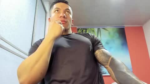 Snapshot of aquiles_51 chatting on 03/19/26, 06:45 Jonathan online show from 03/19/26, 06:45