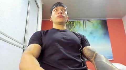 Snapshot of aquiles_51 chatting on 03/20/26, 07:30 Jonathan online show from 03/20/26, 07:30