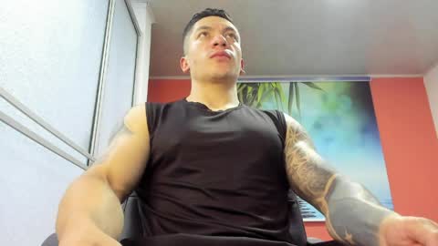 Snapshot of aquiles_51 chatting on 03/26/26, 06:35 Jonathan online show from 03/26/26, 06:35