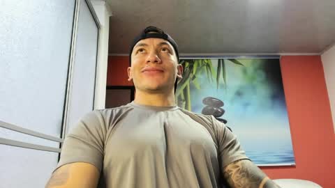 Snapshot of aquiles_51 chatting on 04/03/26, 07:23 Jonathan online show from 04/03/26, 07:23