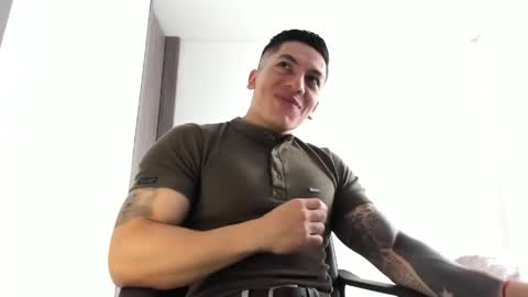 Snapshot of aquiles_51 chatting on 04/25/26, 05:54 Jonathan online show from 04/25/26, 05:54