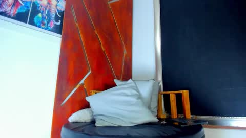 Snapshot of aquiles_elpapi chatting on 11/20/25, 01:50 AquilesElpapi online show from 11/20/25, 01:50