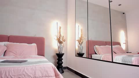  Ara Ferrer  online show from 03/07/26, 09:12