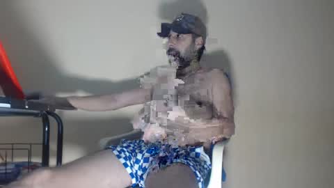 Snapshot of arabebigcock chatting on 10/01/25, 12:27 ARABE online show from 10/01/25, 12:27