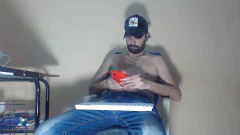 Snapshot of arabebigcock chatting on 10/05/25, 06:50 ARABE online show from 10/05/25, 06:50