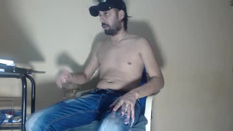 Snapshot of arabebigcock chatting on 10/06/25, 06:55 ARABE online show from 10/06/25, 06:55