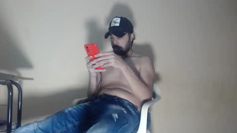 Snapshot of arabebigcock chatting on 10/07/25, 07:05 ARABE online show from 10/07/25, 07:05