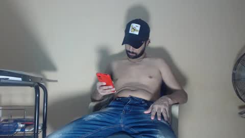 Snapshot of arabebigcock chatting on 10/11/25, 06:45 ARABE online show from 10/11/25, 06:45