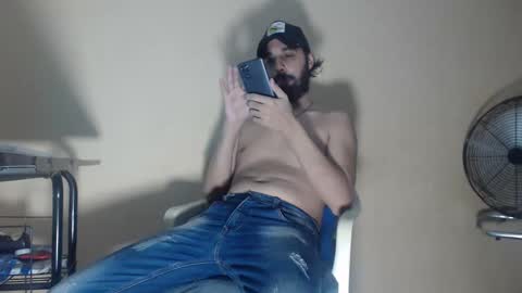 Snapshot of arabebigcock chatting on 10/21/25, 06:14 ARABE online show from 10/21/25, 06:14