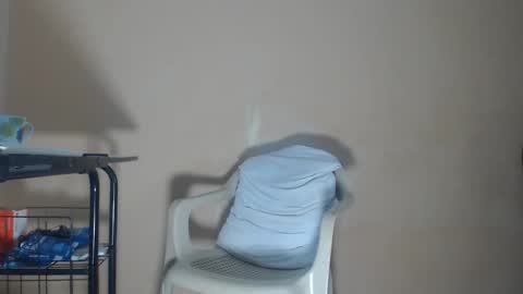 Snapshot of arabebigcock chatting on 11/18/25, 05:28 ARABE online show from 11/18/25, 05:28