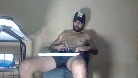 Snapshot of arabebigcock chatting on 04/21/26, 03:02 ARABE online show from 04/21/26, 03:02