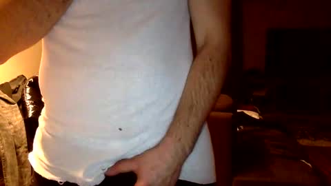 Snapshot of arabiandream21 chatting on 01/01/25, 08:13 Knowledgeiskeyy online show from 01/01/25, 08:13