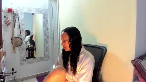 Snapshot of arabiel chatting on 12/17/25, 09:10 Nadia Cyel online show from 12/17/25, 09:10