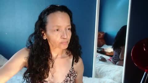 Snapshot of arabiel chatting on 04/21/26, 12:00 Nadia Cyel online show from 04/21/26, 12:00