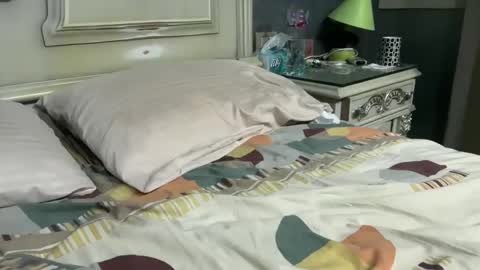 Egyptian Man online show from 10/05/25, 11:24